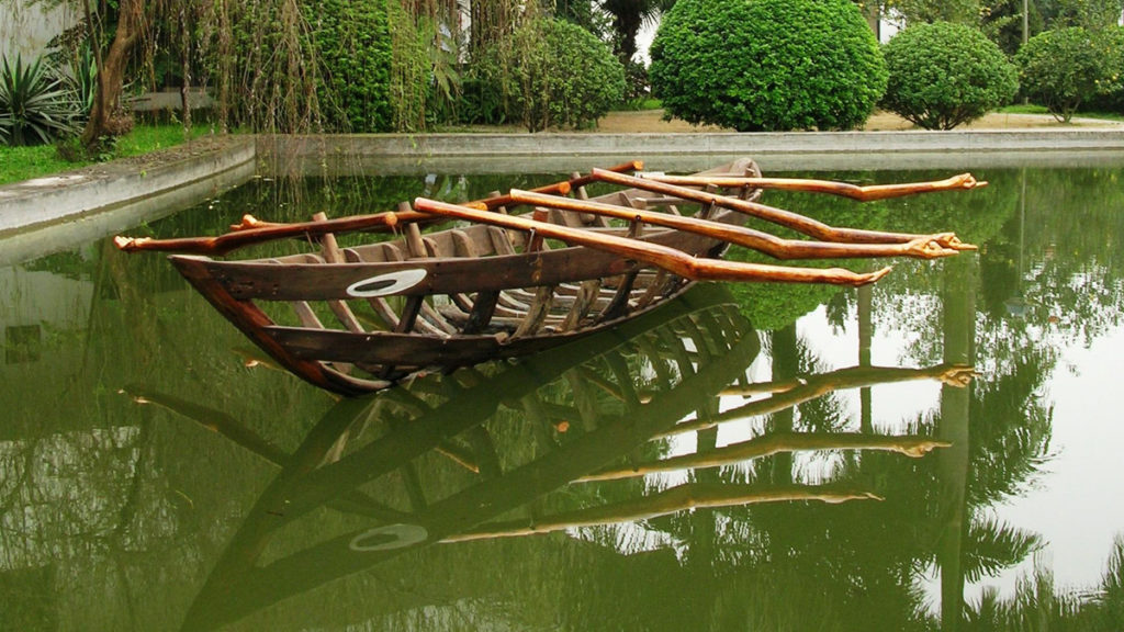 Image of Nerine Martini's Life Boat / Thuyen Cuu Roi sculpture
